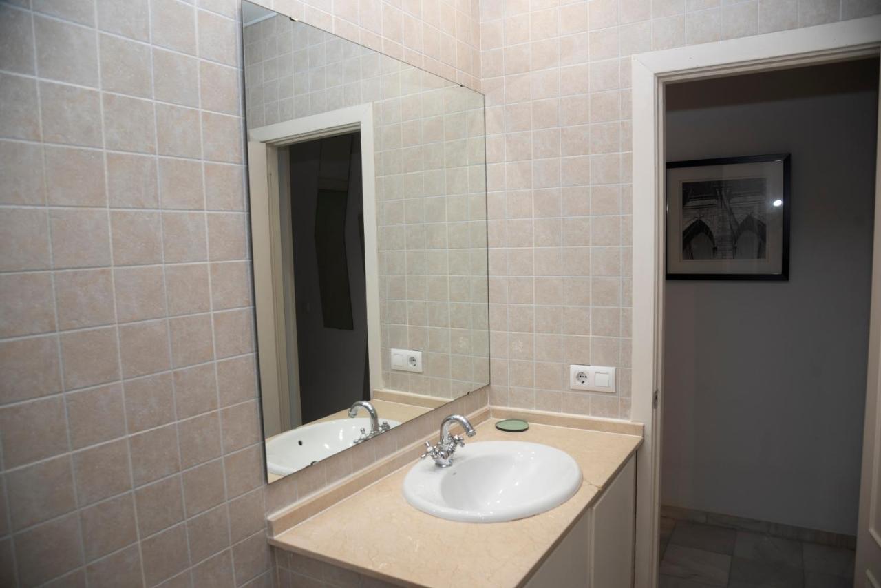 180 Home Ideal Apartamento Con Patio San Bernardo 2 Seville Ngoại thất bức ảnh